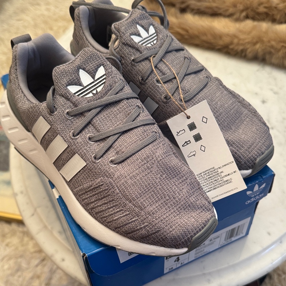 Adidas Youth NIB Charcoal and White Sneakers Size 4